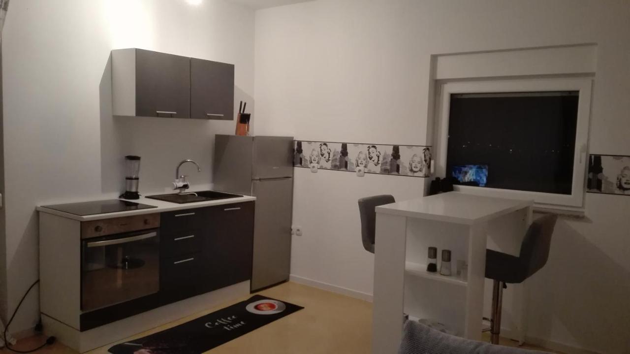 Appartement Gabi à Pag Town Extérieur photo