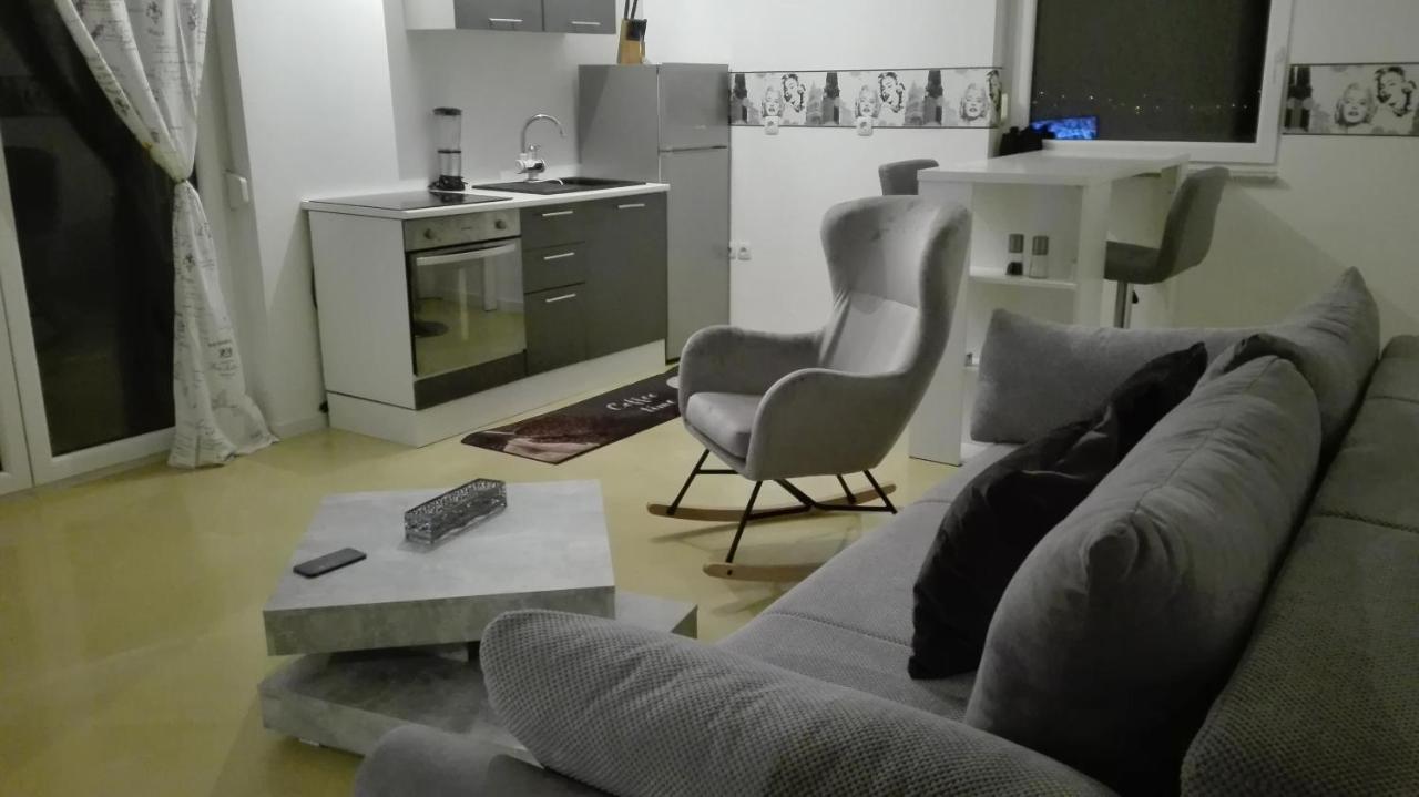 Appartement Gabi à Pag Town Extérieur photo